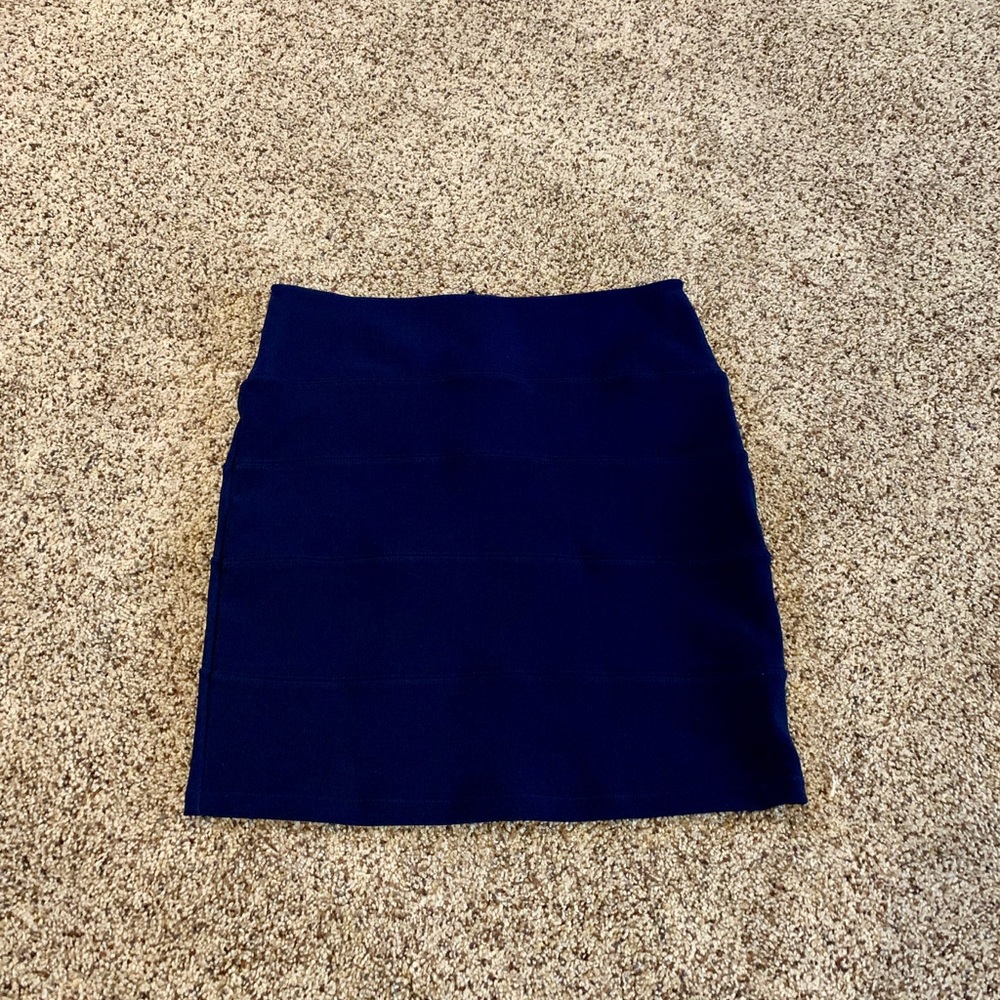 Skirt - Picture 3 of 4